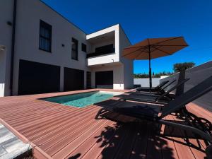 Vila Luna s privatnim bazenom