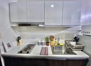 Air Residences 28F Balcony WiFi Netflix