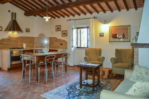 Stone House Apartment With Pool In Tuscan Hills