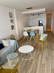 Sanxenxo NEW appartment on Playa Silgar, 2 bedrooms, 2 bathrooms, garage