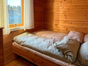 Cabin On Hilltop With Beach And Sea Views