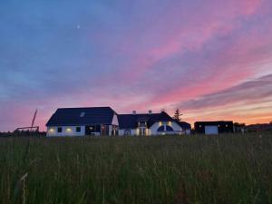 Historic Farm And Surf Shack At Cold Hawaii