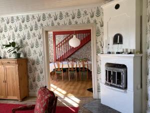 Wooden Cabin By A Beautiful Lake Near Vättern