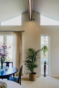 Private Spa Retreat 250 Metres From Långasand