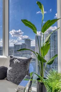 Luxury 2BD Corner Loft with Stunning Miami River View