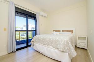 Apto 3 Quartos Frente Mar c Piscina MB2033