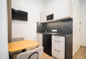 Airport-Bus - 13 North Studios - Comfort Apartment 4