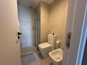 Departamento frente a la playa brava