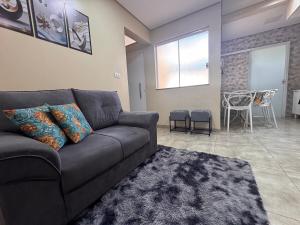 Sobrado com ar e vaga no centro de Ourinhos