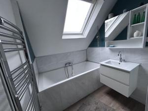 Maison familiale avec jardin proche de nausicaa