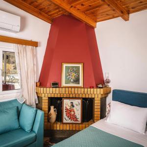 Palaiokastro Hillside Home 1,5 km from the Beach