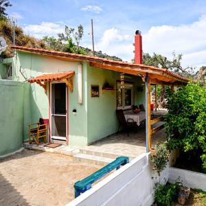 Palaiokastro Hillside Home 1,5 km from the Beach