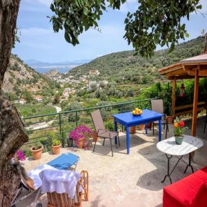 Palaiokastro Hillside Home 900m from the Beach