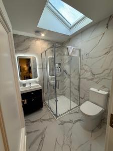 Killarney Town Centre with Free parking and Fast Wi-Fi