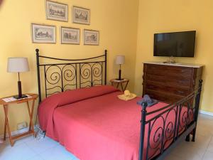 Colosseum View 2BR Apartment Sleeps 6