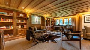 Luxurious 5 Bedroom Chalet With Modern Charm