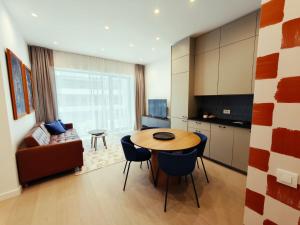 Modern Gallery Apartment