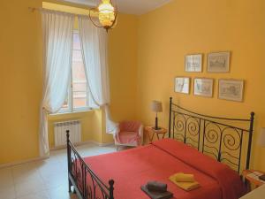 Colosseum View 2BR Apartment Sleeps 6