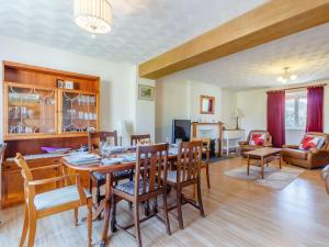 3 Bed in Port Eynon 72846