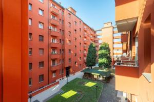 BDC - Milano Central Studio with parking!