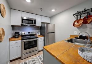 Thunderhead Lodge Condo 204 - Modern Heated Pool & Games