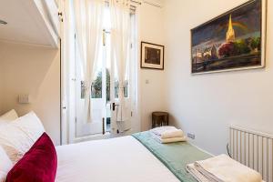 Cosy Little Venice Garden Balcony Retreat