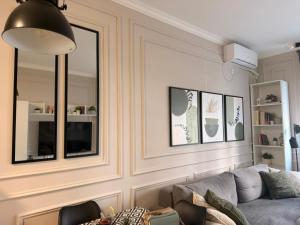 Center Firefly Gardens Apartment parking on request