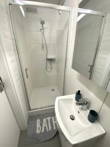 Student House Pawilony