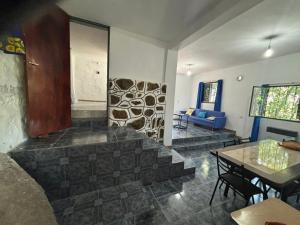 Refugio Blue Hill Room