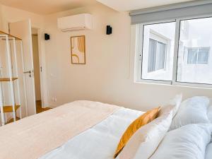 Golden Club Cabanas- Resort house with view, pools and private beach