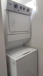 Downtown apartment just 6 blocks from the Malecon