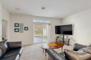 Friendship Creek --- 35039 Dundee St