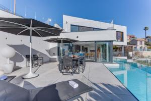 Villa Alba VI4498 by Riviera Holiday Homes
