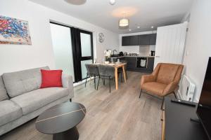 Spacious 2 Bed Apartment in Central Liverpool
