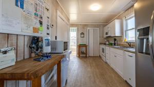 York - Duck, Carolina Dunes, Oceanfront, Ocean View, Hot Tub, Large Decks, Pets OK