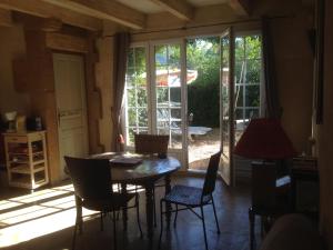 Maisons de vacances Gites Climatises Piscine Chauffee La Balancelle : photos des chambres