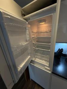 City View Studio Apartment Liverpool by StaySavvy Accommodation