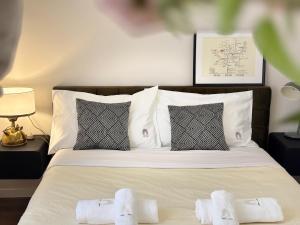 Designer apartment, entire home, 2 bathrooms, for families, groups