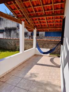 Casa aconchegante, 5min a pé da praia!