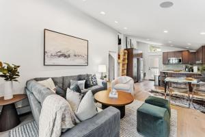 Remodeled 2BR Condo Walk to Lionshead Village