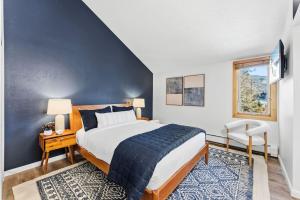 Remodeled 2BR Condo Walk to Lionshead Village