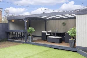 Modern 3 Bedroom Dorma Bungalow near GCHQ