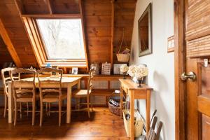 Catskills Aframe, Water View, Goat Sanctuary