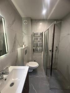 Emerald Mamba - Titova Vila