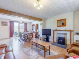 3 Bed in Port Eynon 72846