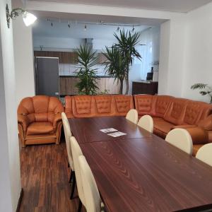 Conacul de la Dunăre, Eșelnița