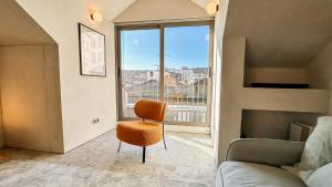 Unique sunny penthouse w AC in the citys heart