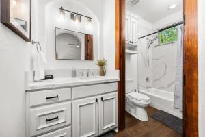 Austin Ridge Escape - Pool, Hot Tub & Fireplace