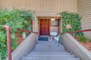 Epic Views and Location Sedona Condo with King Beds!