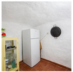 Cueva con terraza privada, chimenea y WiFi